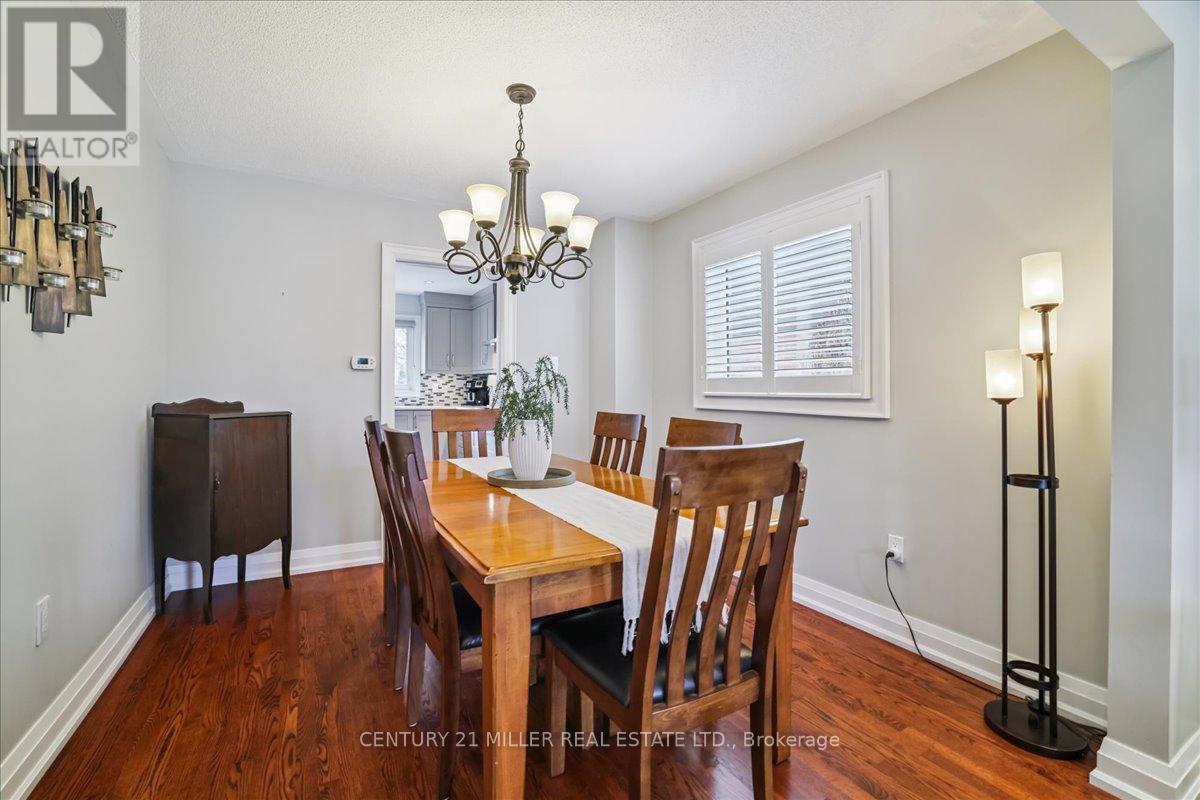 2356 Mowat Avenue, Oakville (Ro River Oaks), Ontario  L6H 5X3 - Photo 8 - W12898392