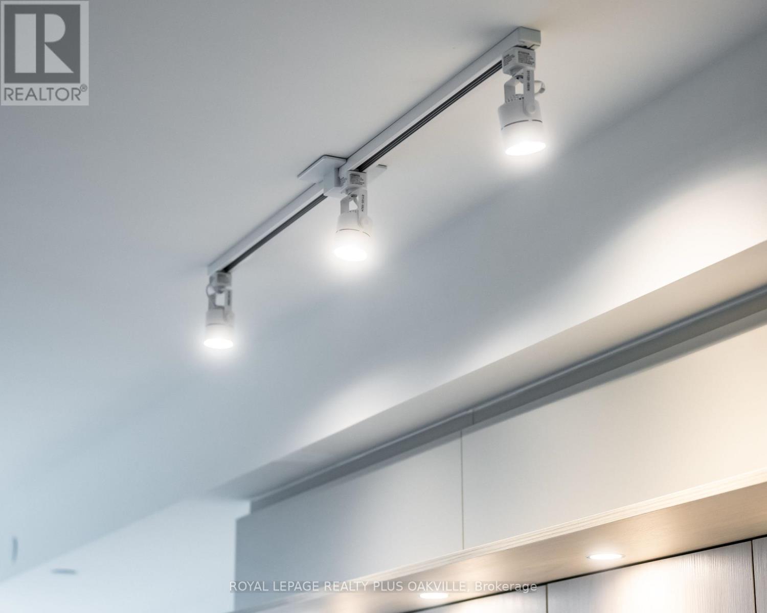 1505 - 505 Webb Drive, Mississauga (City Centre), Ontario  L5B 4A4 - Photo 11 - W12898412