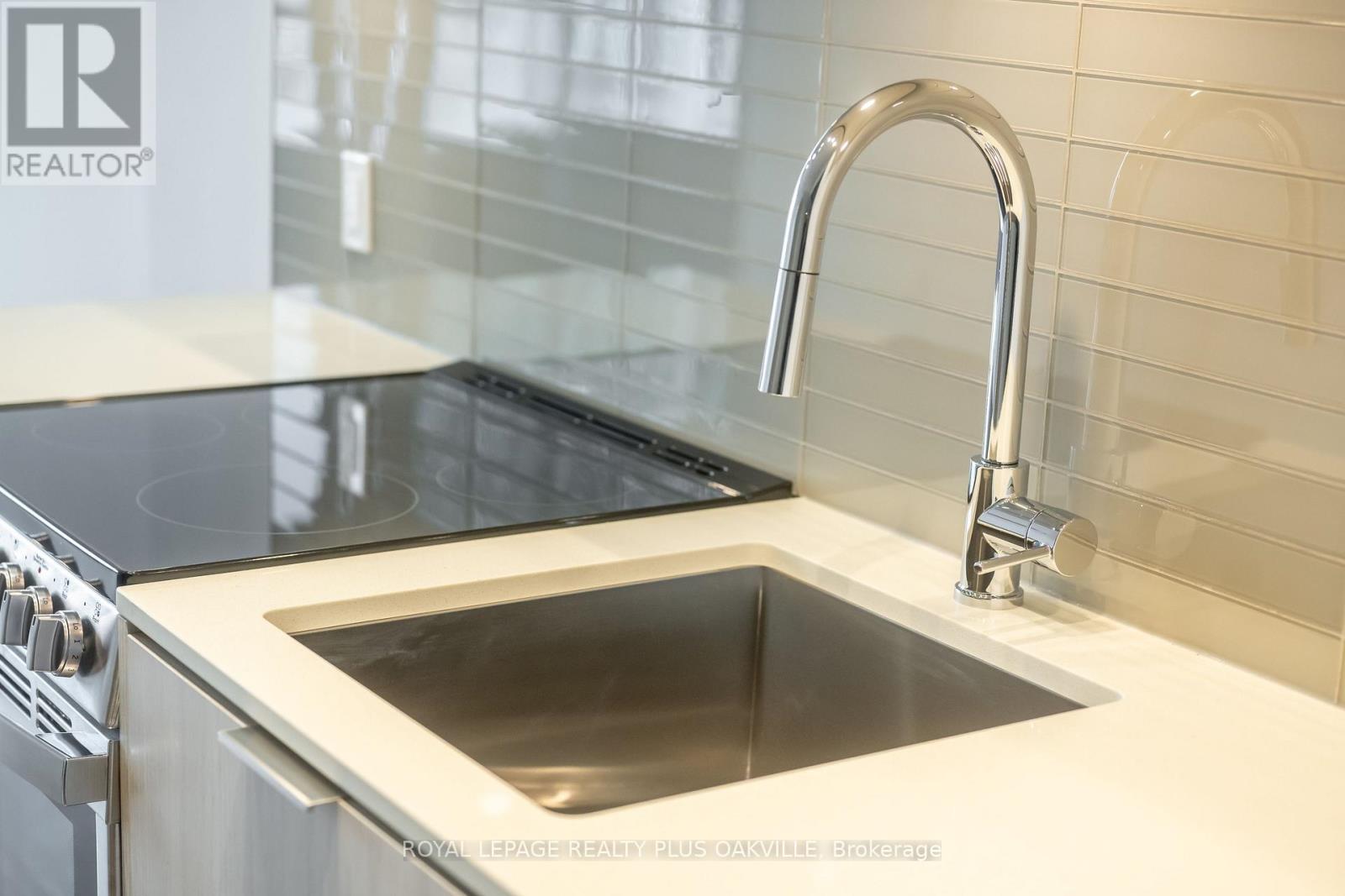 1505 - 505 Webb Drive, Mississauga (City Centre), Ontario  L5B 4A4 - Photo 12 - W12898412