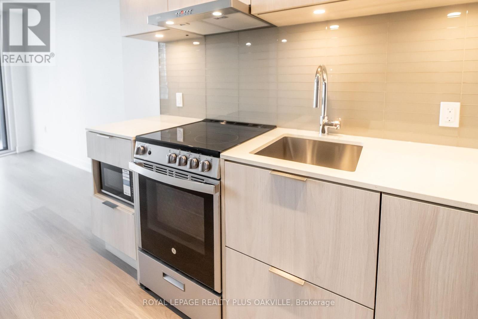 1505 - 505 Webb Drive, Mississauga (City Centre), Ontario  L5B 4A4 - Photo 13 - W12898412