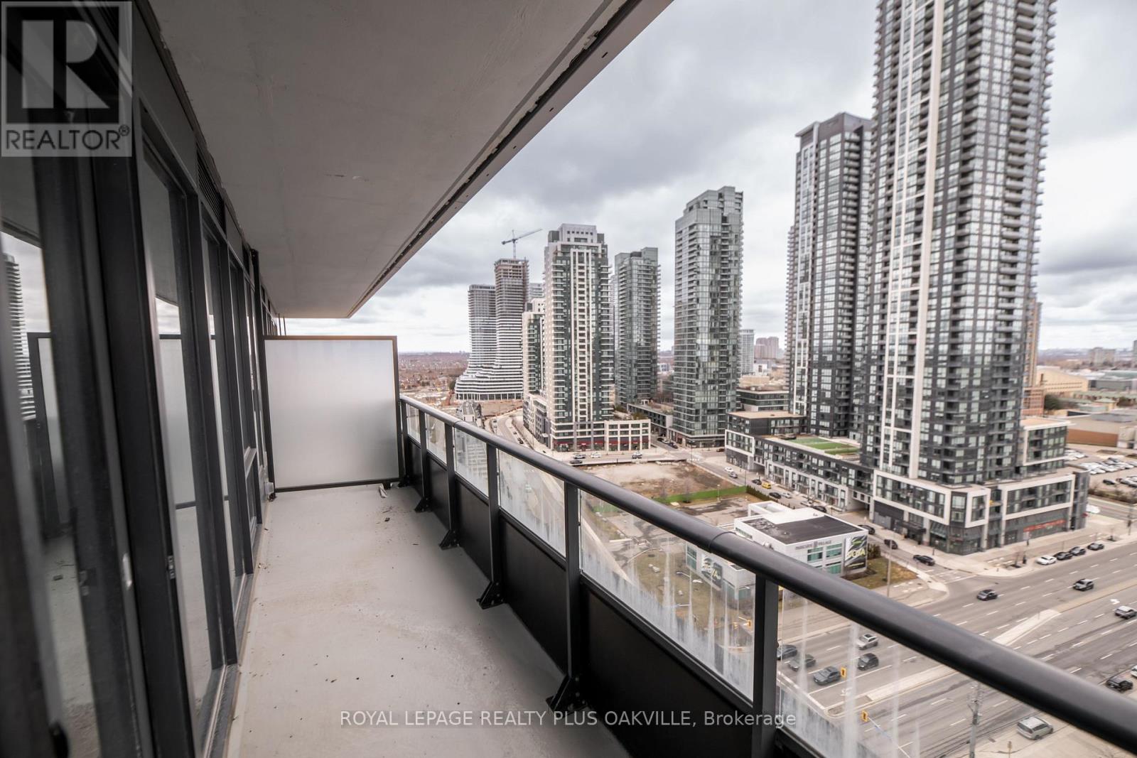 1505 - 505 Webb Drive, Mississauga (City Centre), Ontario  L5B 4A4 - Photo 27 - W12898412