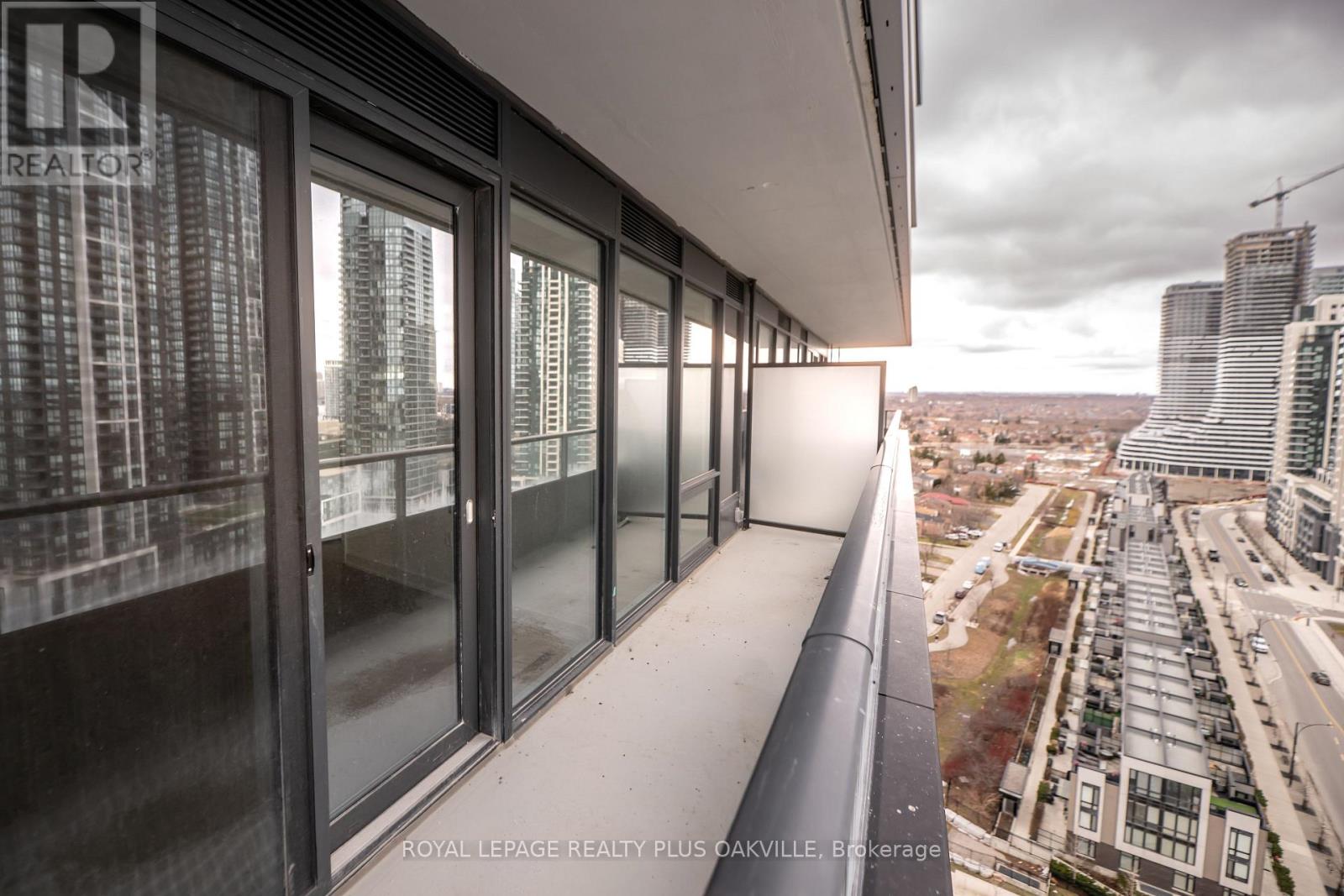 1505 - 505 Webb Drive, Mississauga (City Centre), Ontario  L5B 4A4 - Photo 30 - W12898412