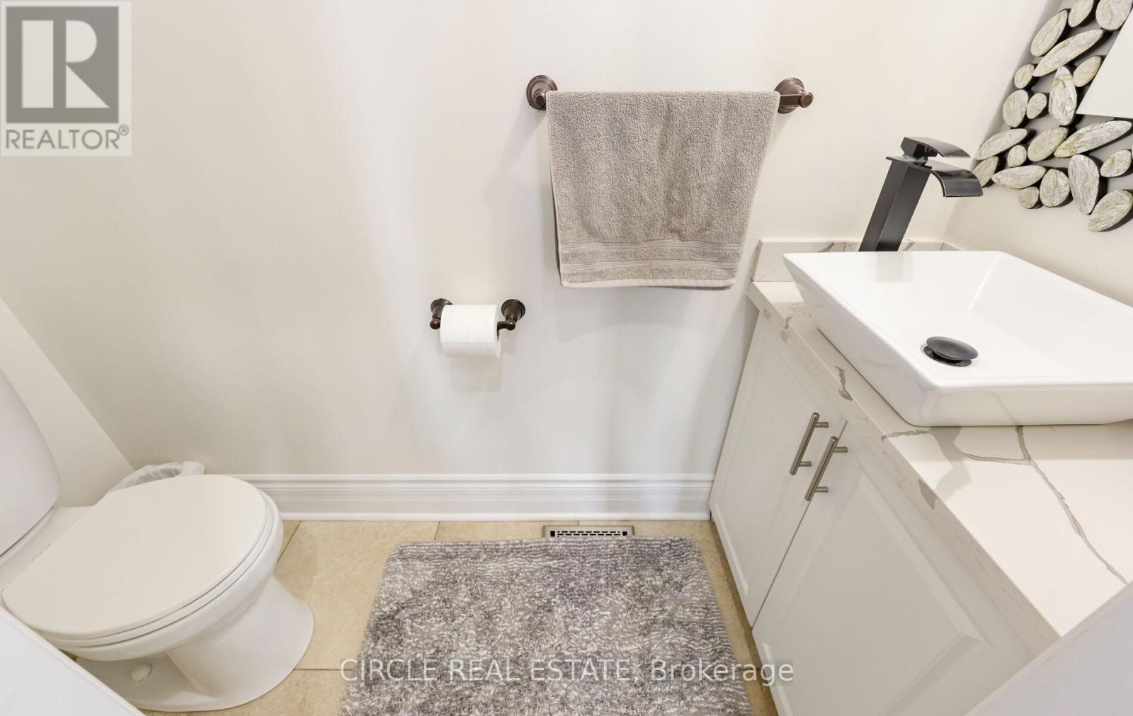 2 Learmont Avenue, Caledon, Ontario  L7C 3N3 - Photo 20 - W12898418