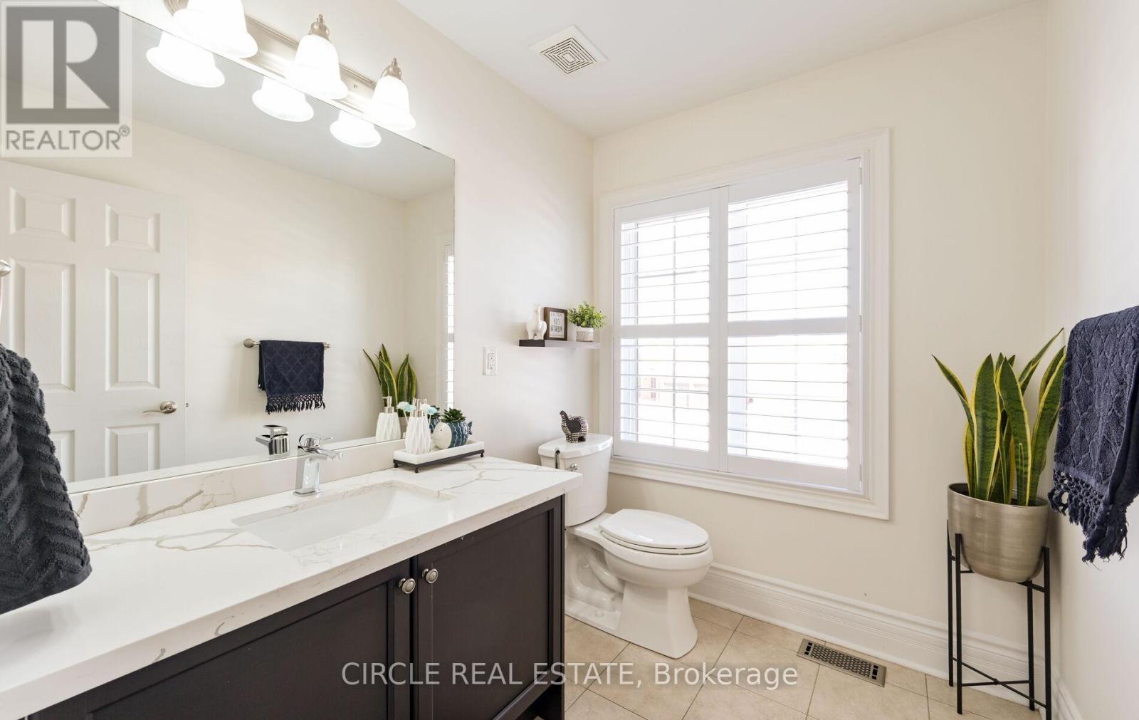 2 Learmont Avenue, Caledon, Ontario  L7C 3N3 - Photo 38 - W12898418