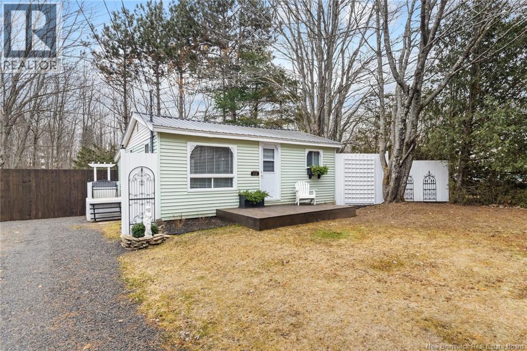 132 Post Road, Minto, New Brunswick  E4B 3A1 - Photo 2 - NB131023