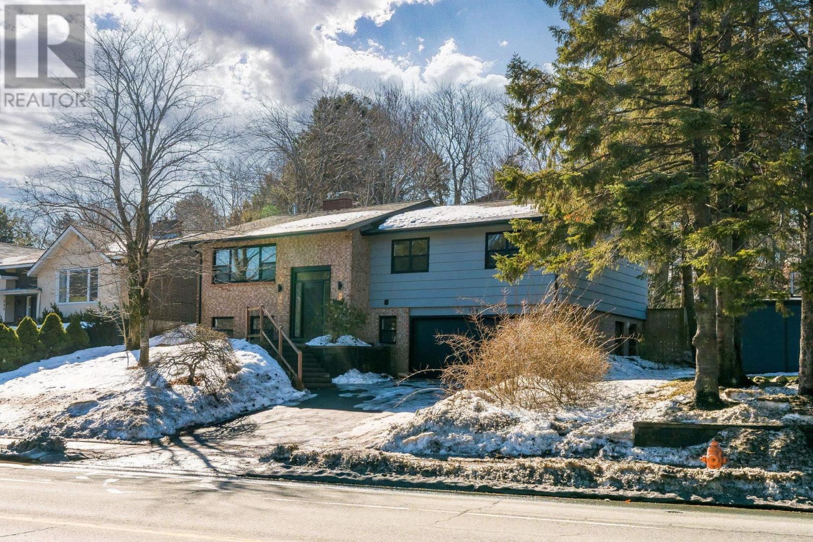 196 Lacewood Drive, Halifax Regional Municipality, Nova Scotia