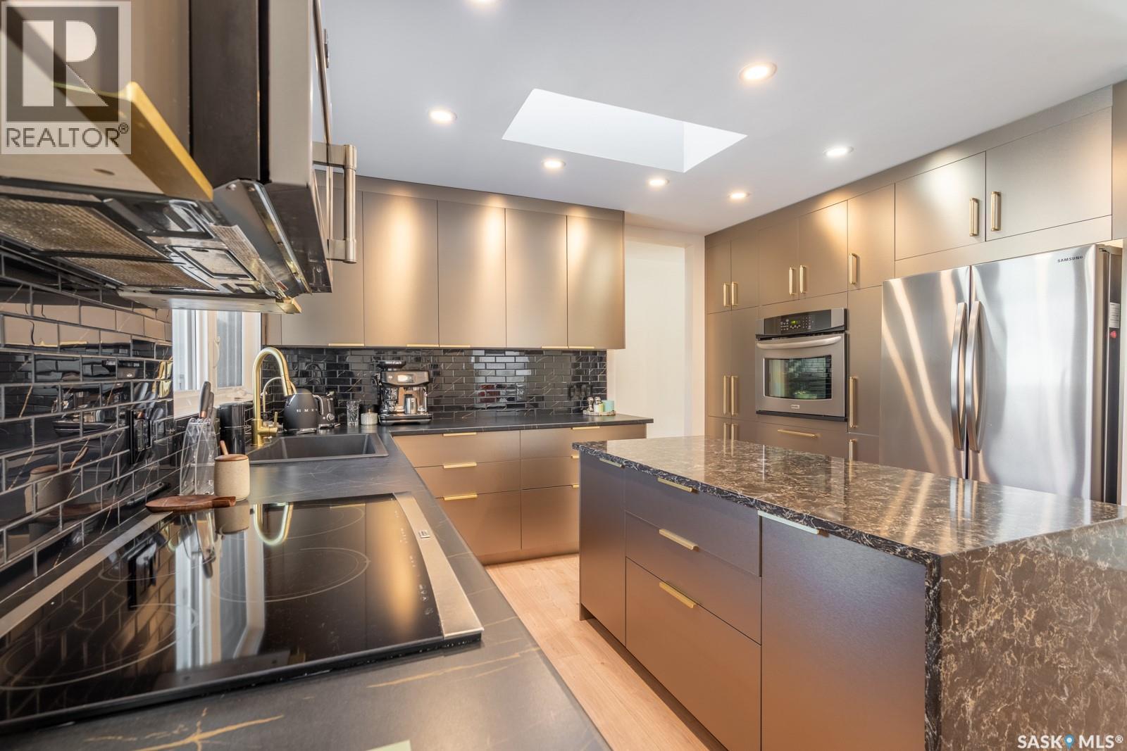 72 Dolphin Bay, Regina, Saskatchewan  S4S 4Z8 - Photo 12 - SK030551