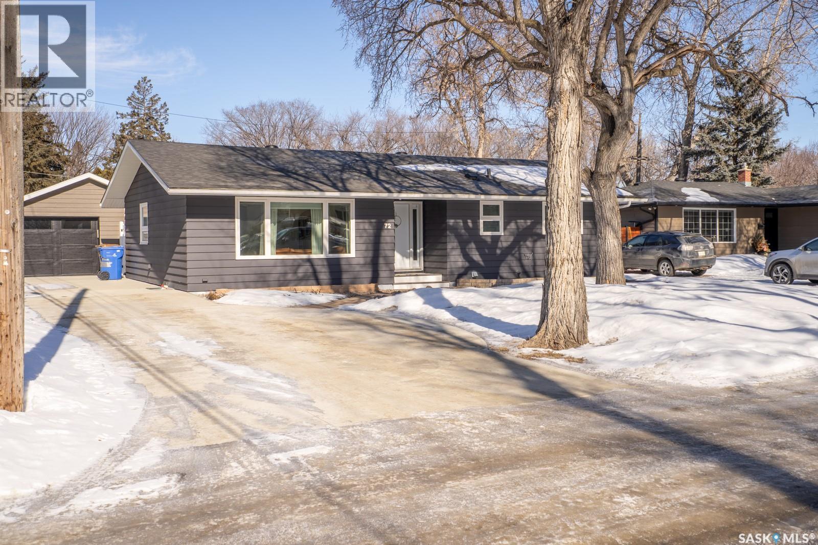 72 Dolphin Bay, Regina, Saskatchewan  S4S 4Z8 - Photo 3 - SK030551