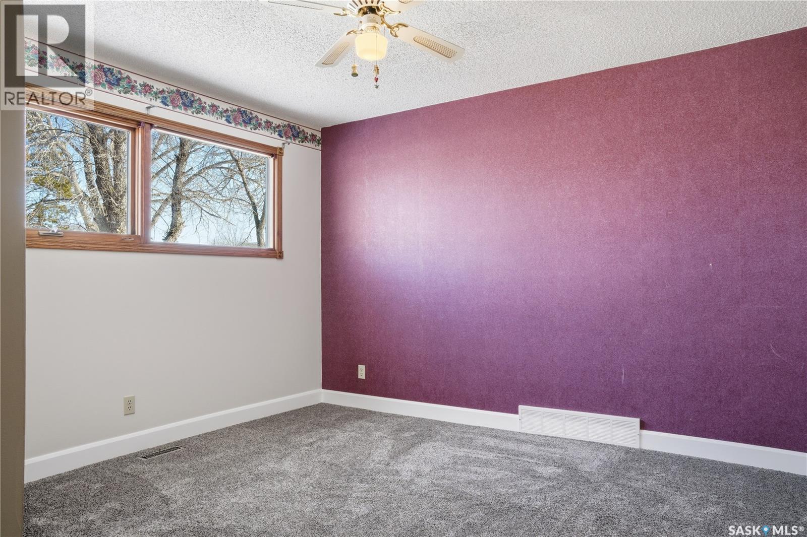 82 Burton Street, Grand Coulee, Saskatchewan  S4M 0A3 - Photo 24 - SK030507