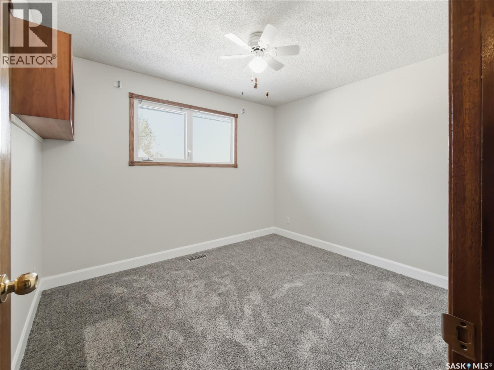 82 Burton Street, Grand Coulee, Saskatchewan  S4M 0A3 - Photo 27 - SK030507