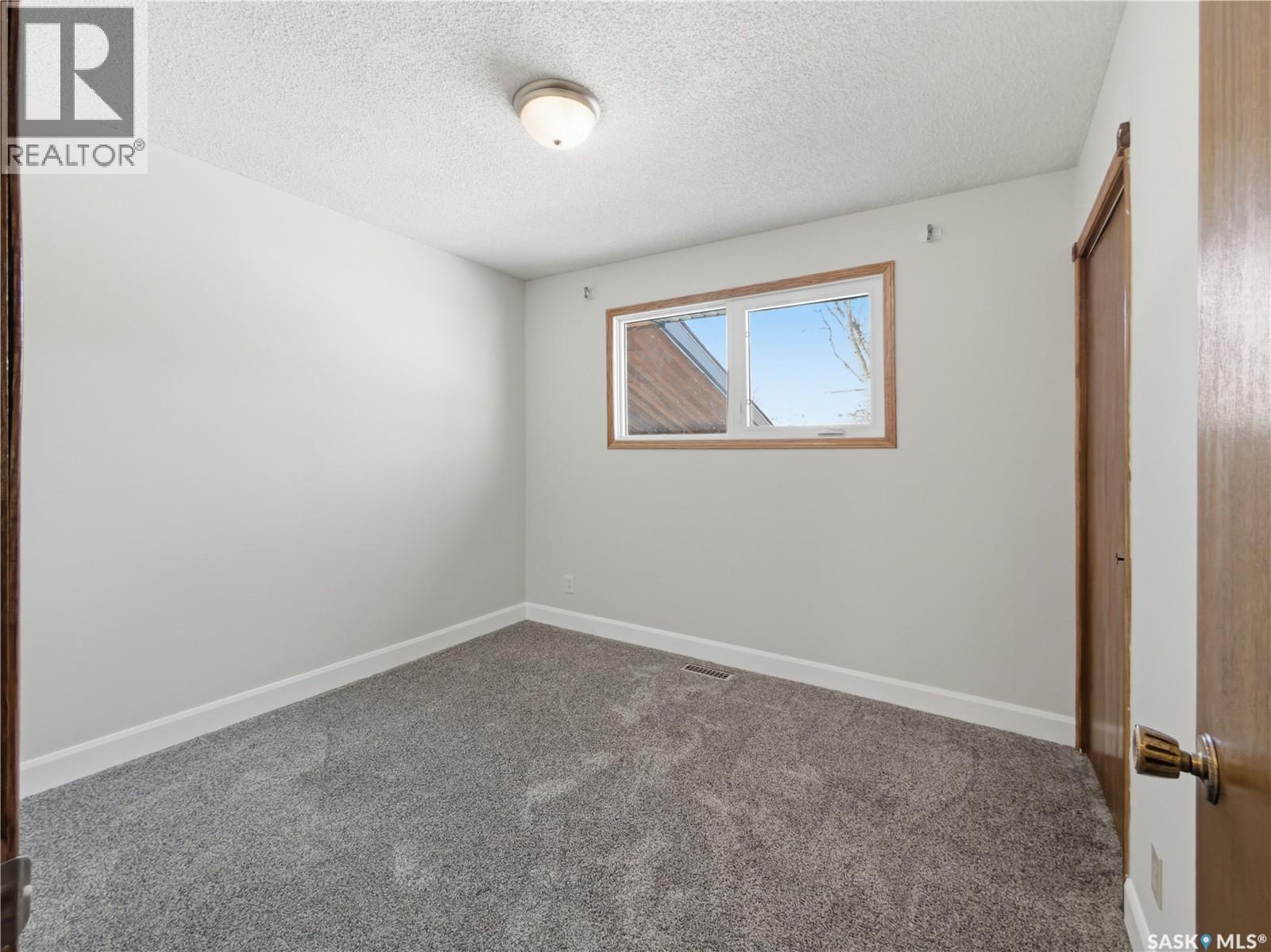 82 Burton Street, Grand Coulee, Saskatchewan  S4M 0A3 - Photo 29 - SK030507