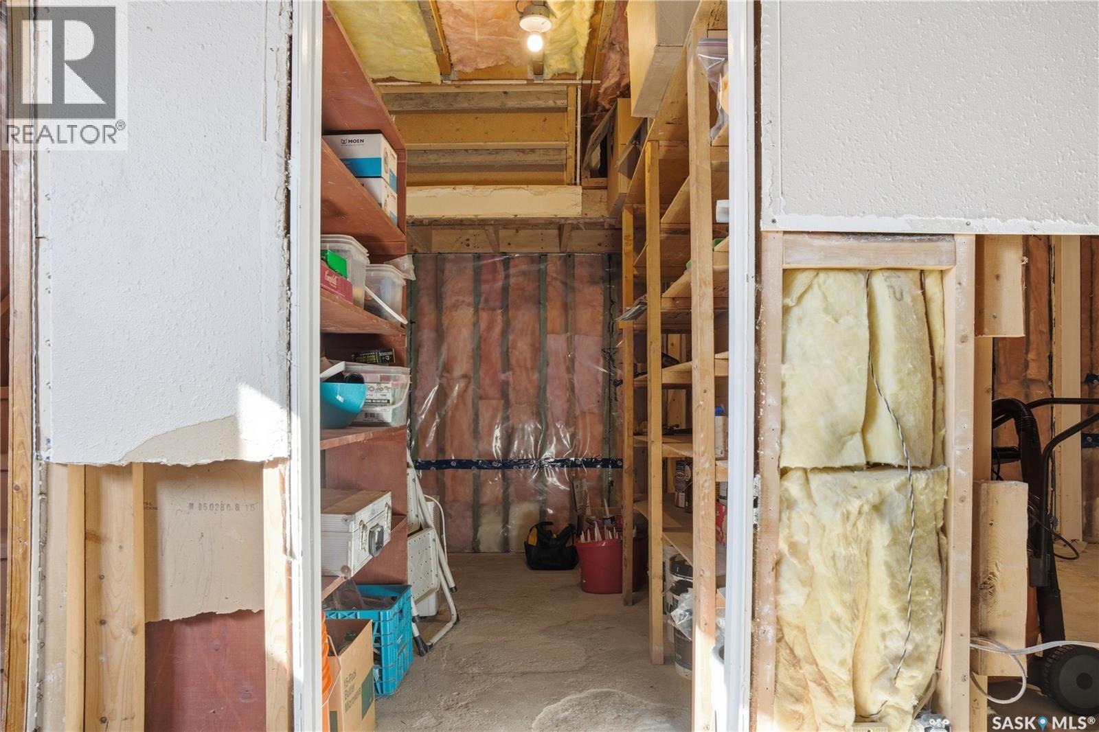 82 Burton Street, Grand Coulee, Saskatchewan  S4M 0A3 - Photo 36 - SK030507