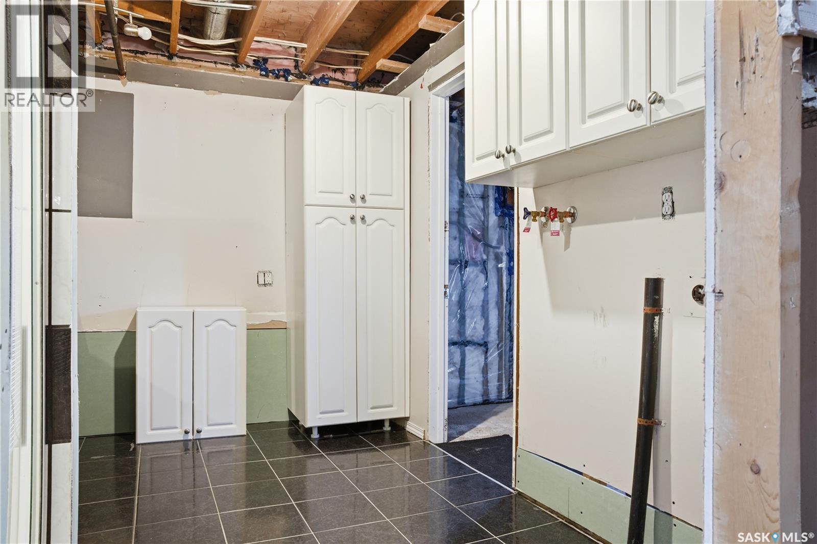 82 Burton Street, Grand Coulee, Saskatchewan  S4M 0A3 - Photo 38 - SK030507