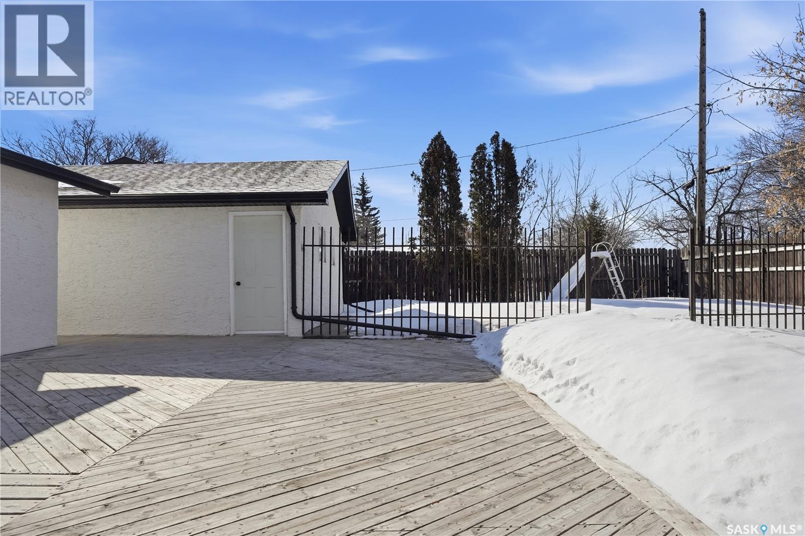 82 Burton Street, Grand Coulee, Saskatchewan  S4M 0A3 - Photo 47 - SK030507