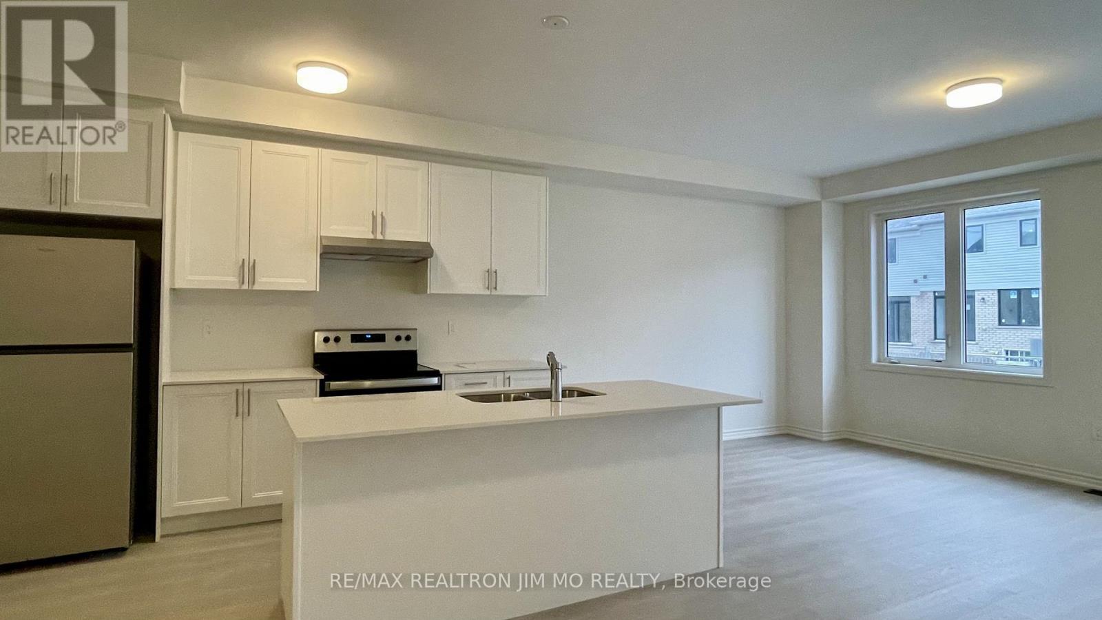 100 Sanderson Drive, Kawartha Lakes, Ontario  K9V 0S8 - Photo 5 - X12898160