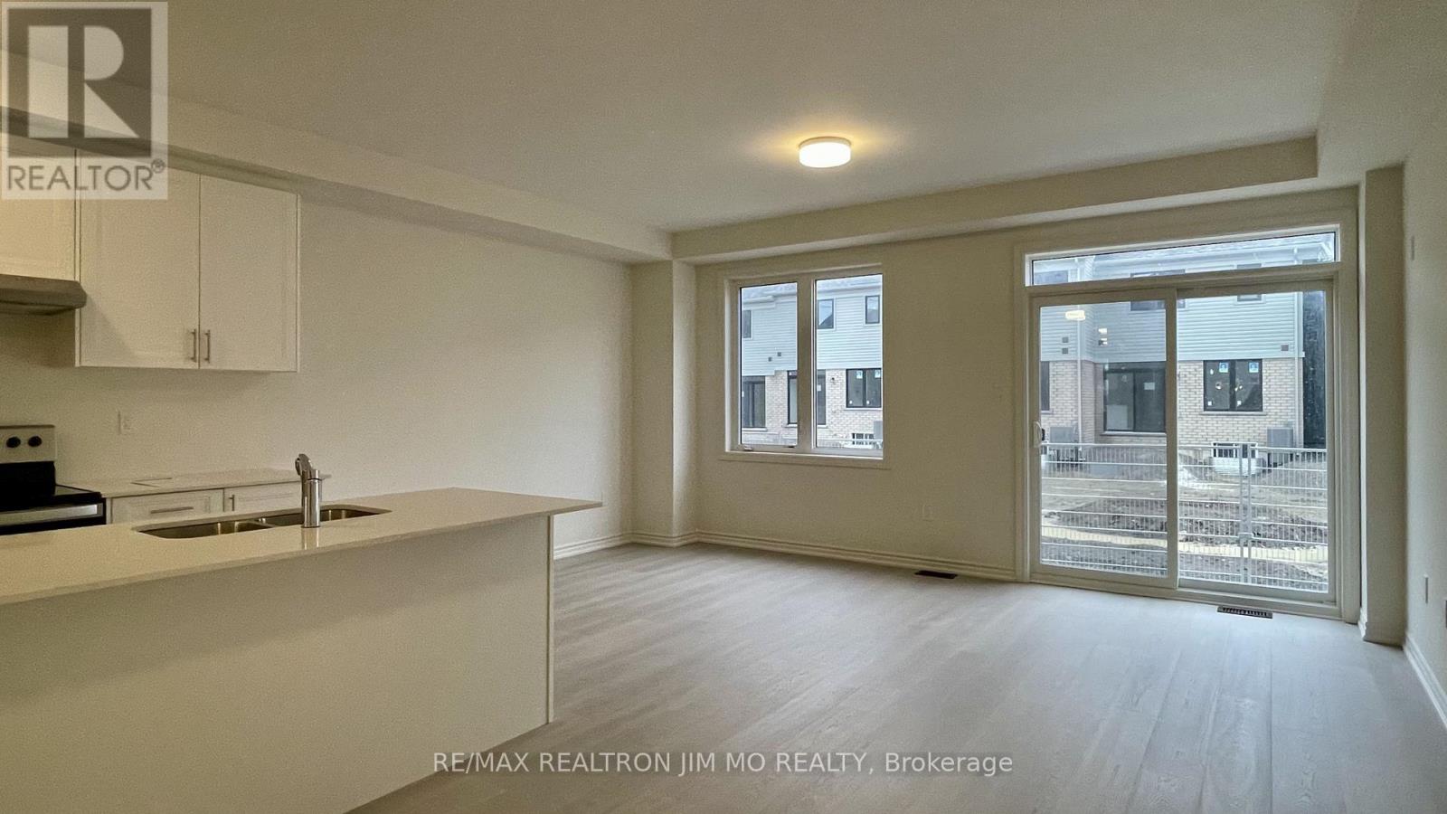 100 Sanderson Drive, Kawartha Lakes, Ontario  K9V 0S8 - Photo 6 - X12898160