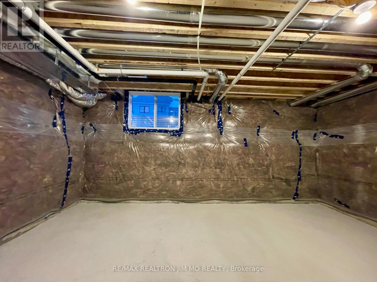 100 Sanderson Drive, Kawartha Lakes, Ontario  K9V 0S8 - Photo 35 - X12898160