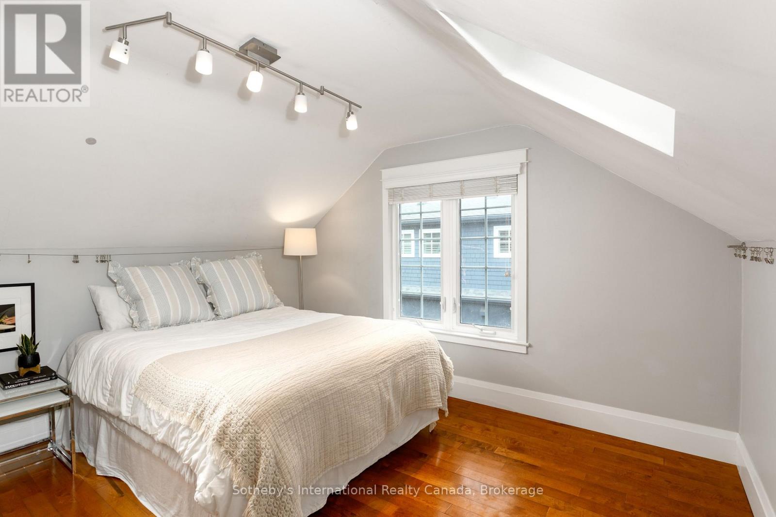 32 Anderson Street, Oakville (Co Central), Ontario  L6K 1A5 - Photo 22 - W12898434