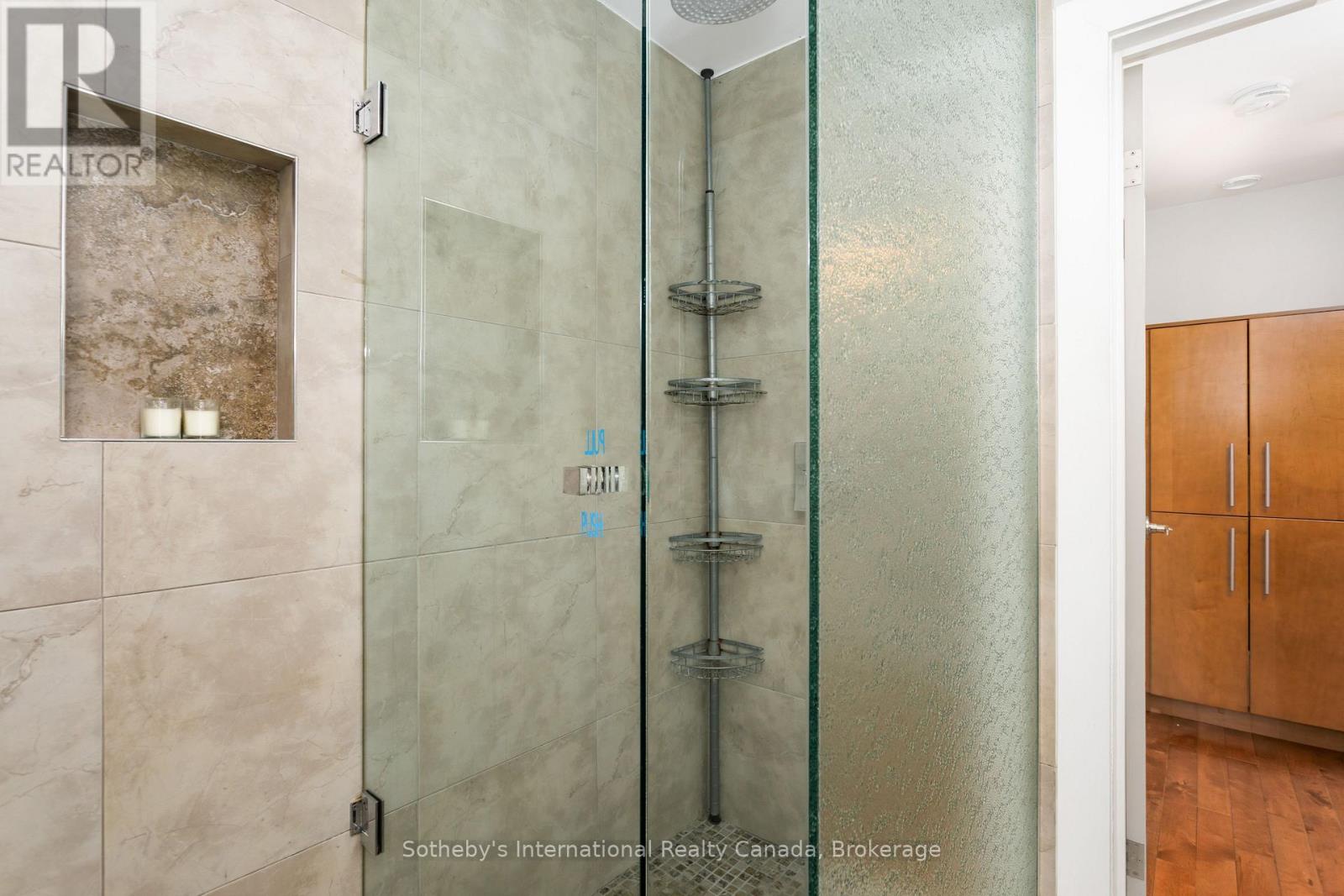 32 Anderson Street, Oakville (Co Central), Ontario  L6K 1A5 - Photo 25 - W12898434