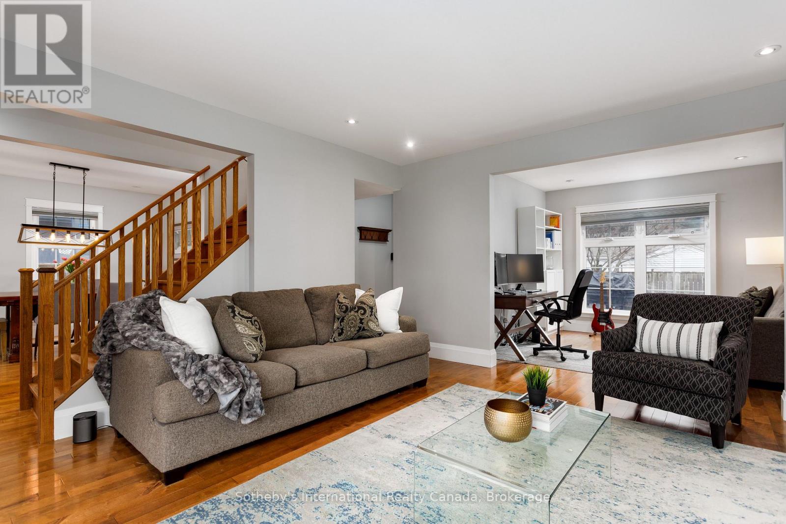 32 Anderson Street, Oakville (Co Central), Ontario  L6K 1A5 - Photo 7 - W12898434