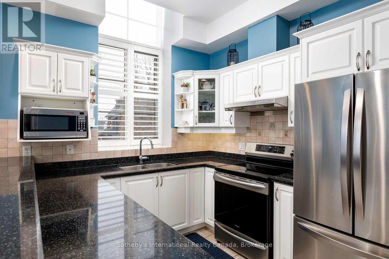 219 - 262 Dundas Street E, Hamilton (Waterdown), Ontario  L8B 1A9 - Photo 12 - X12898504