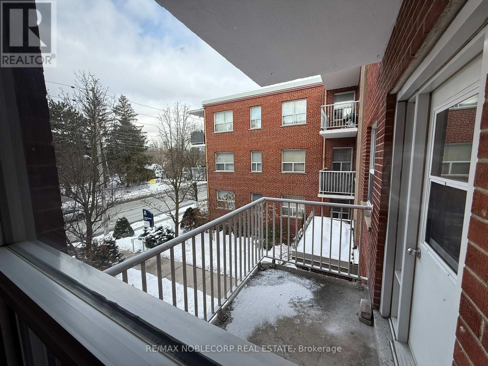 212 - 1315 Bayview Avenue, Toronto (Leaside), Ontario  M4G 2Z8 - Photo 10 - C12875262
