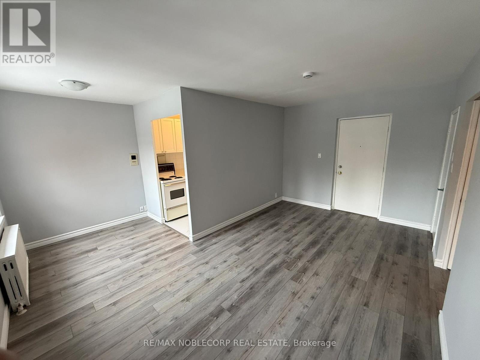 212 - 1315 Bayview Avenue, Toronto (Leaside), Ontario  M4G 2Z8 - Photo 4 - C12875262