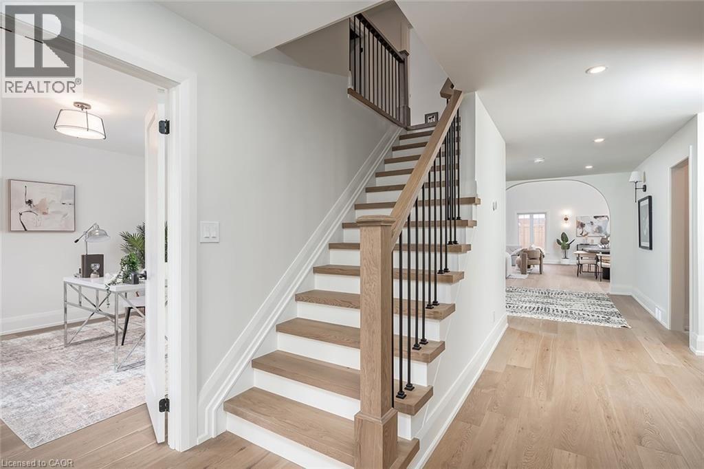 251 Glen Afton Drive, Burlington, Ontario  L7L 1G8 - Photo 4 - 40812768