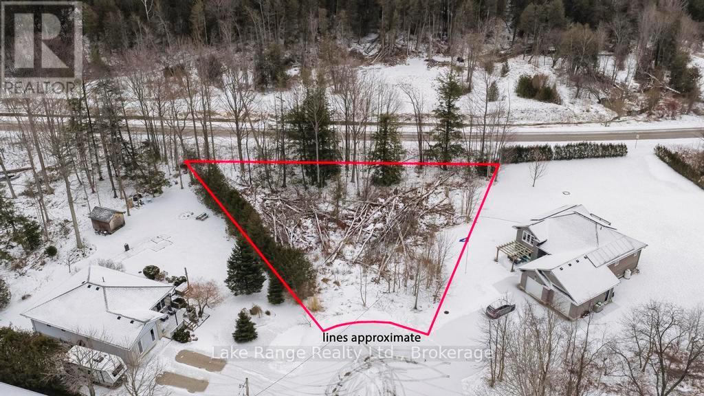 121 Onandago Place, Huron-Kinloss, Ontario  N0G 2R0 - Photo 2 - X12898470