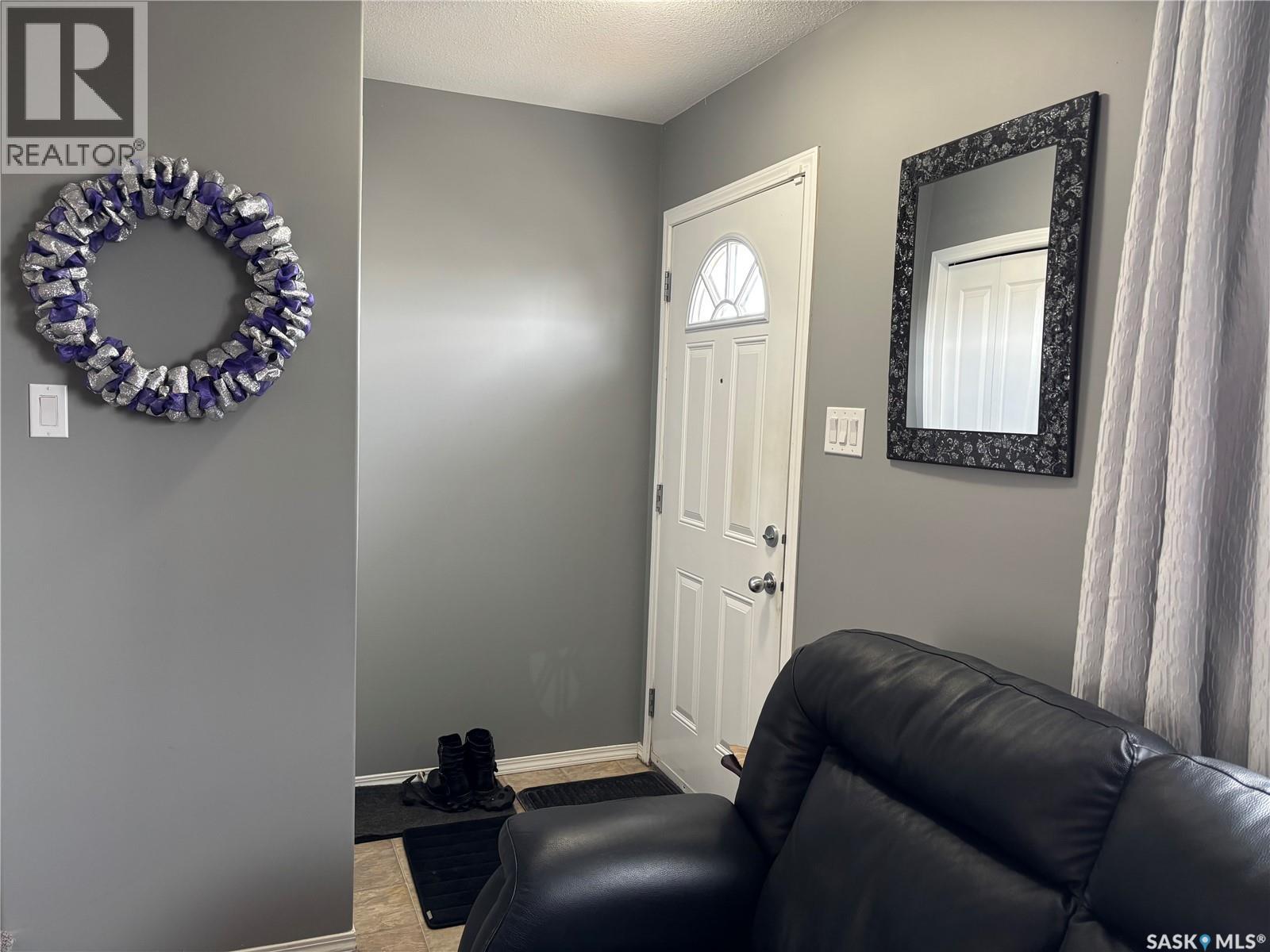 302 851 Chester Road, Moose Jaw, Saskatchewan  S6H 0A4 - Photo 8 - SK030191