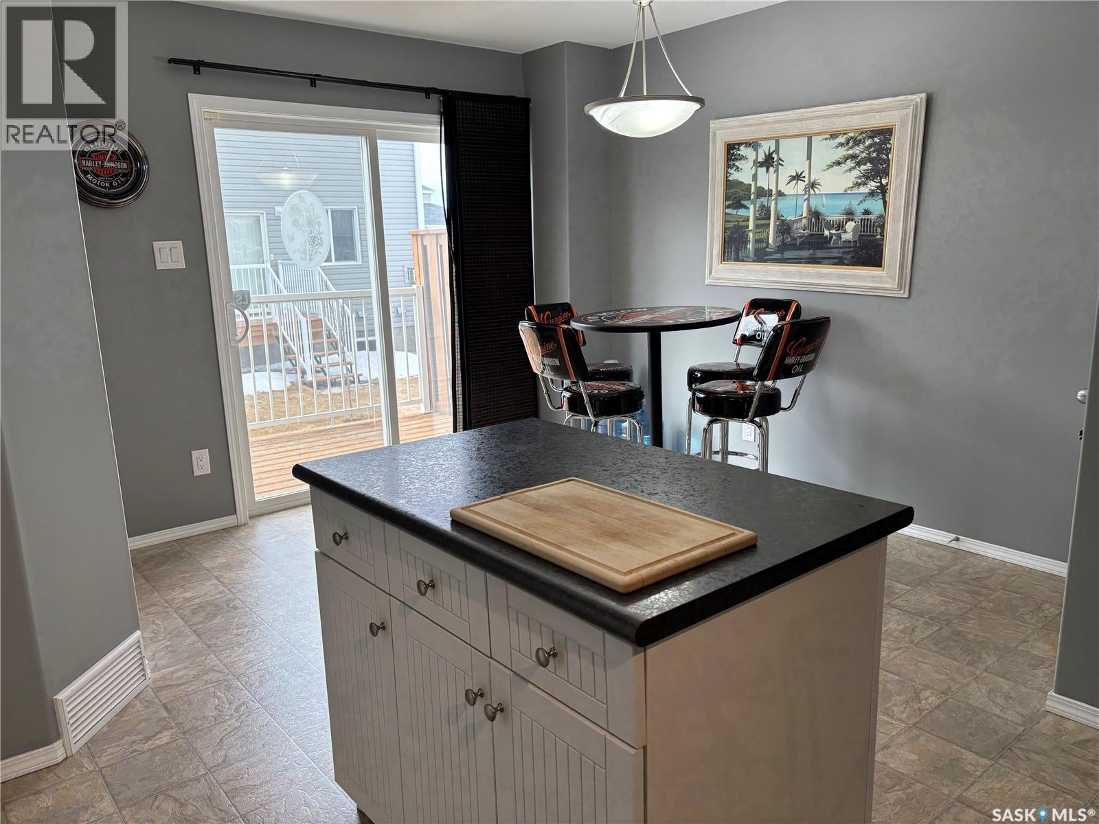 302 851 Chester Road, Moose Jaw, Saskatchewan  S6H 0A4 - Photo 10 - SK030191