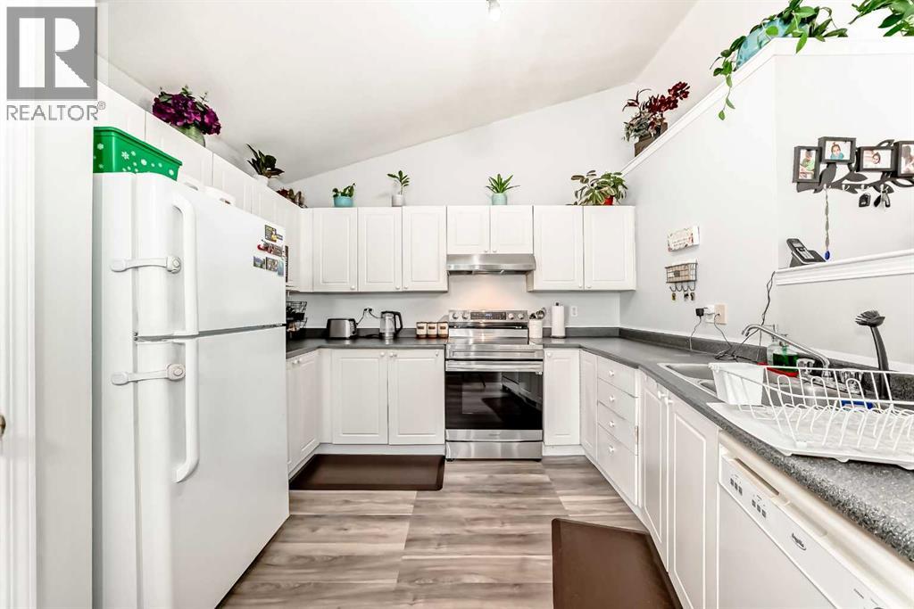 241 Los Alamos Place NE, Calgary, Alberta  T1Y 7G7 - Photo 12 - A2280426