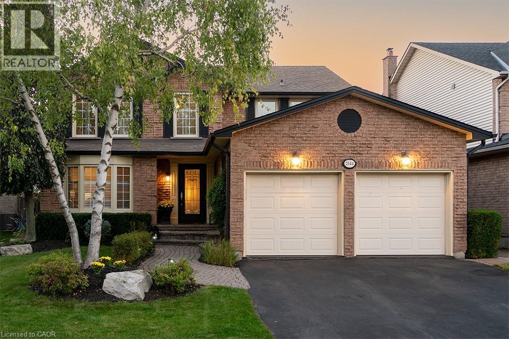 2444 BUTTERNUT Crescent, Burlington, Ontario