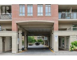 121 - 900 MOUNT PLEASANT ROAD, Toronto, Ontario