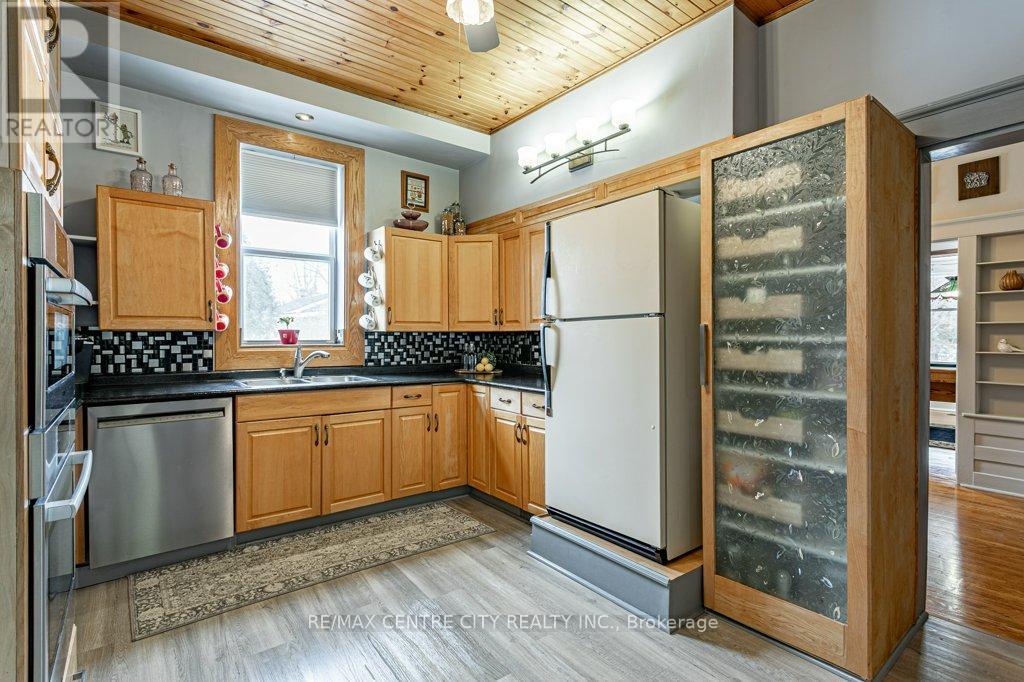 17 Church Street, Lambton Shores, Ontario  N0N 1J0 - Photo 17 - X12898480