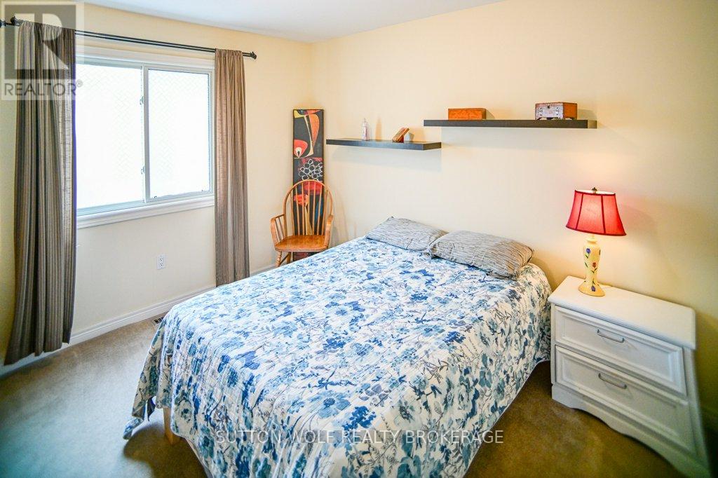 80 Ridge Street, Strathroy-Caradoc, Ontario  N7G 4K1 - Photo 14 - X12898536