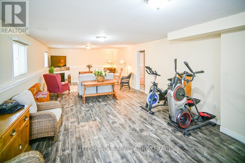 80 Ridge Street, Strathroy-Caradoc, Ontario  N7G 4K1 - Photo 15 - X12898536