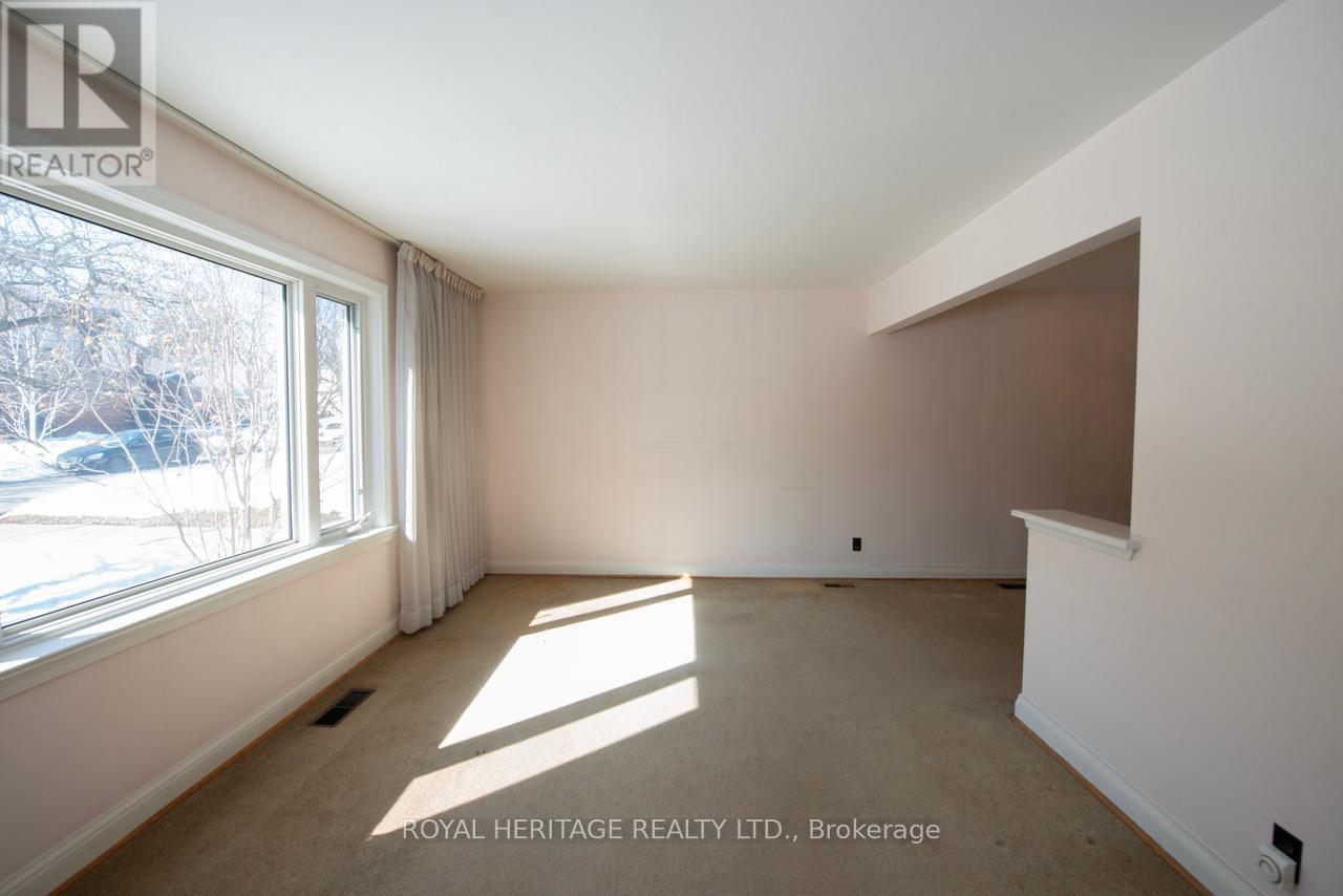 17 Kingswell Crescent, Toronto, Ontario  M1L 3E2 - Photo 10 - E12898464