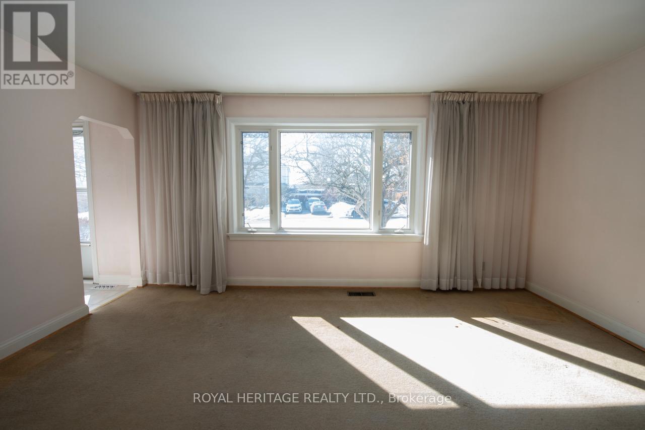 17 Kingswell Crescent, Toronto, Ontario  M1L 3E2 - Photo 9 - E12898464