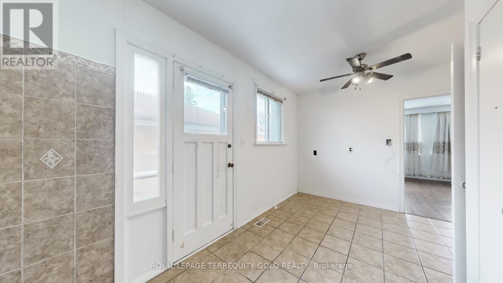 76 Fitzgibbon Avenue, Toronto, Ontario  M1K 4A2 - Photo 17 - E12898486