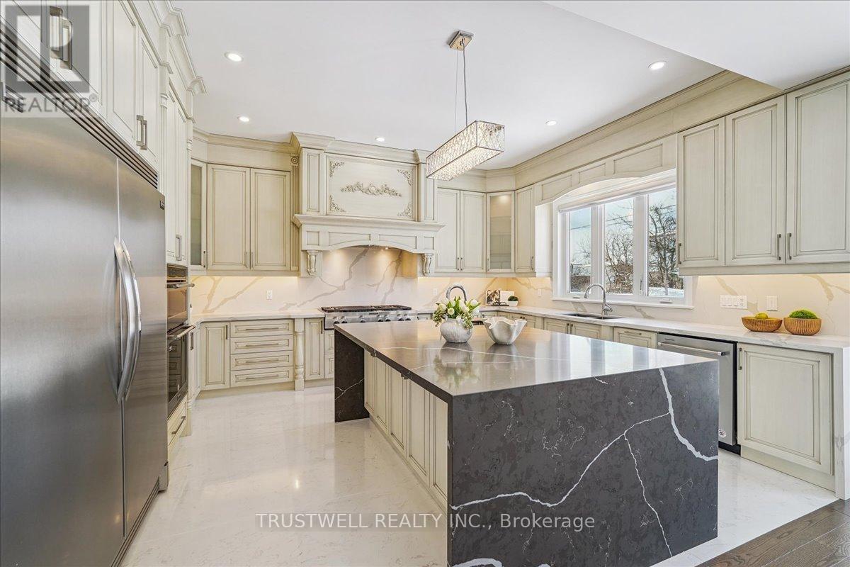 98 Castle Hill Drive, Toronto, Ontario  M1T 2Y7 - Photo 11 - E12898500