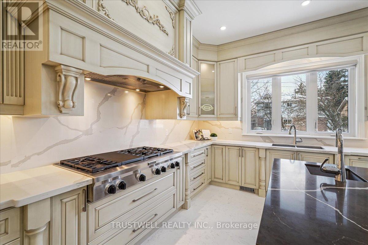 98 Castle Hill Drive, Toronto, Ontario  M1T 2Y7 - Photo 15 - E12898500