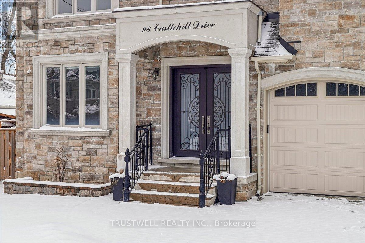 98 Castle Hill Drive, Toronto, Ontario  M1T 2Y7 - Photo 2 - E12898500