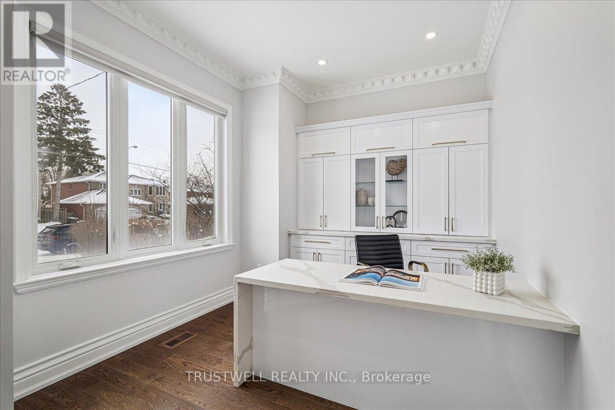 98 Castle Hill Drive, Toronto, Ontario  M1T 2Y7 - Photo 5 - E12898500