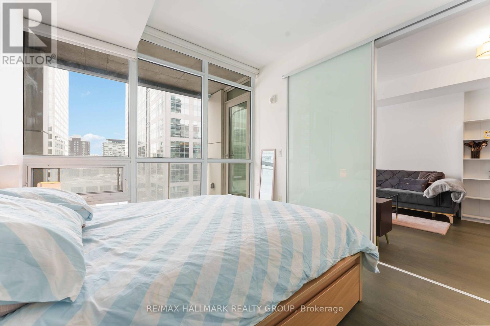 801 - 199 Slater Street, Ottawa, Ontario  K1P 0A6 - Photo 10 - X12898502