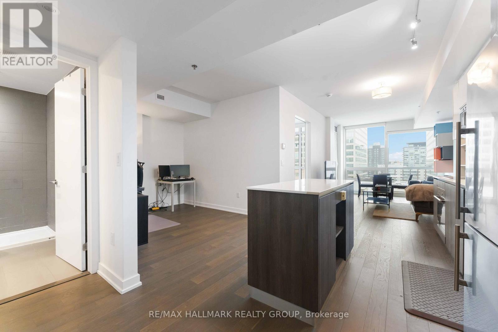 801 - 199 Slater Street, Ottawa, Ontario  K1P 0A6 - Photo 4 - X12898502