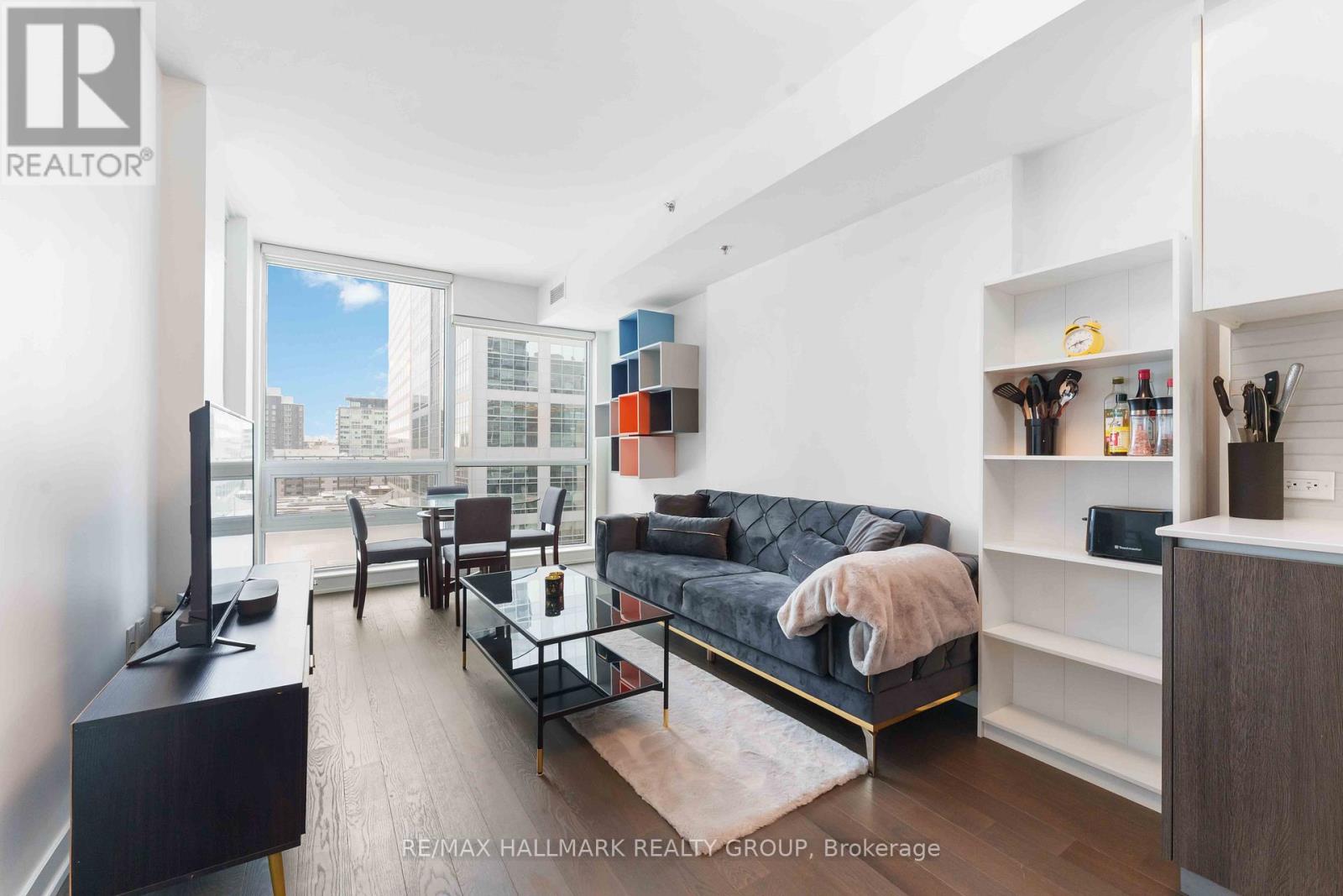 801 - 199 Slater Street, Ottawa, Ontario  K1P 0A6 - Photo 5 - X12898502