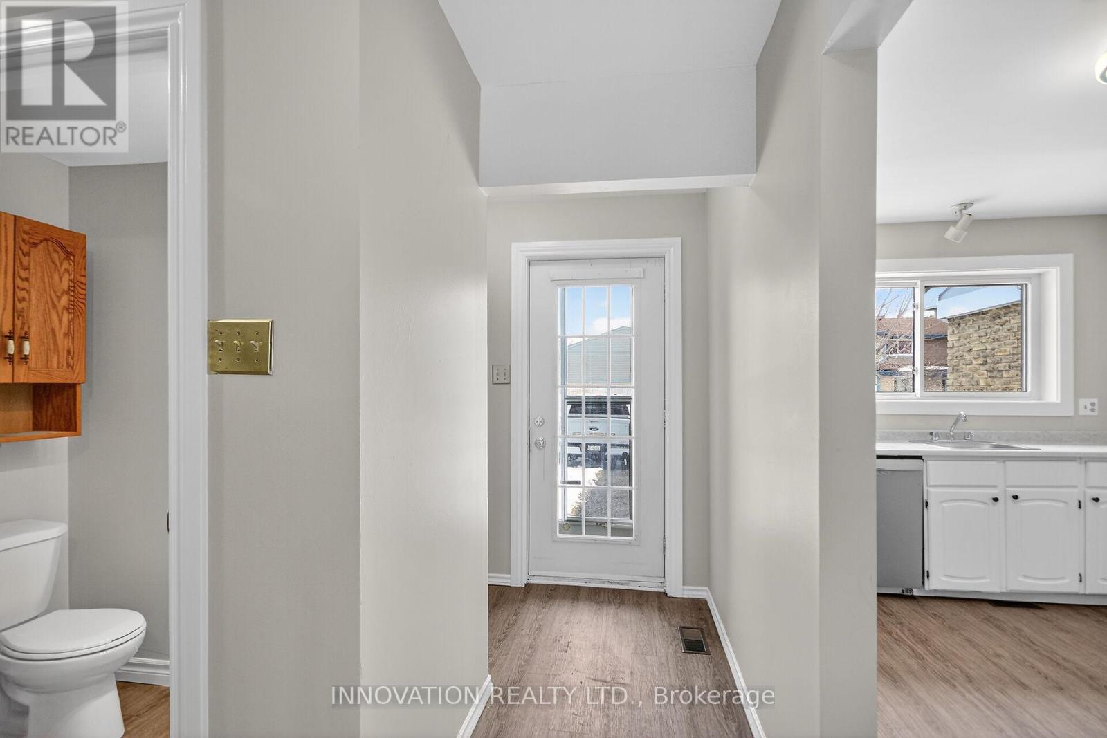 5-2336 Orient Park Drive E, Ottawa, Ontario  K1B 4N5 - Photo 3 - X12898508