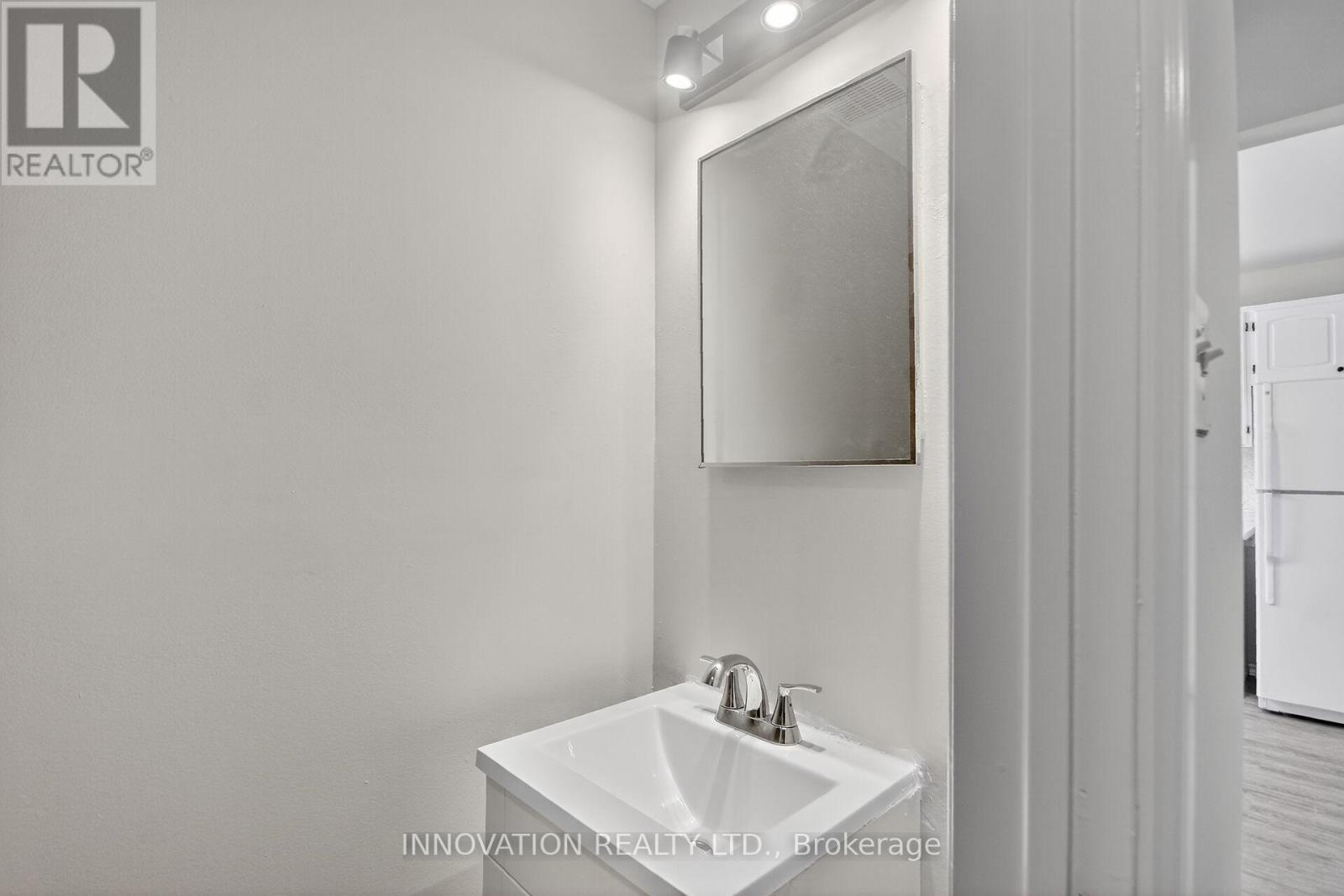 5-2336 Orient Park Drive E, Ottawa, Ontario  K1B 4N5 - Photo 4 - X12898508