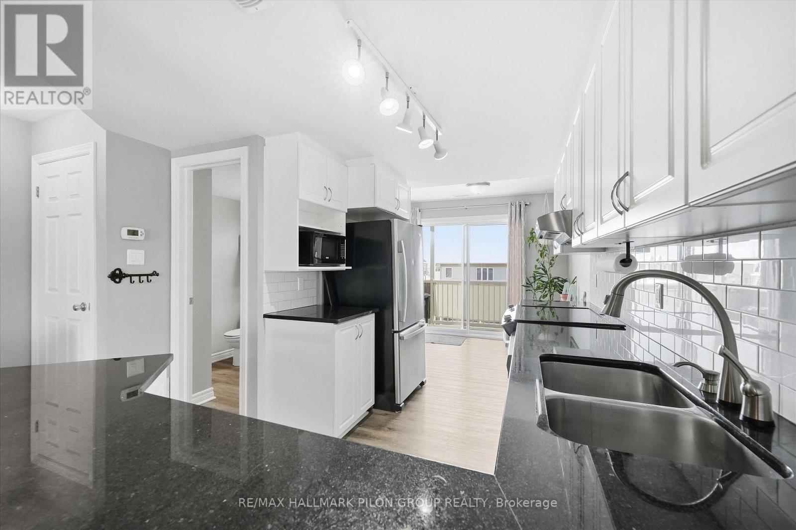 766 Lakeridge Drive, Ottawa, Ontario  K4A 0N3 - Photo 3 - X12898538